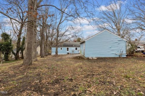 921 Graham St, Burlington NC  27217-6062 exterior