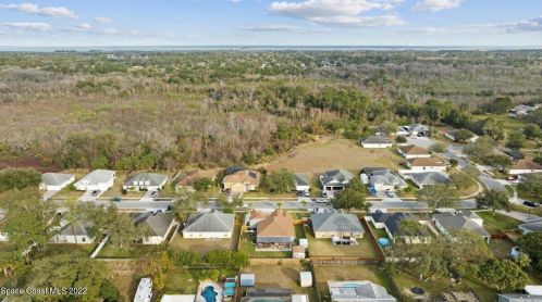 3949 Rolling Hill Dr, Titusville FL  32796-1107 exterior