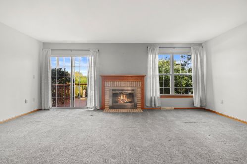 2133 Broadway, Waukesha, WI 53186-8136