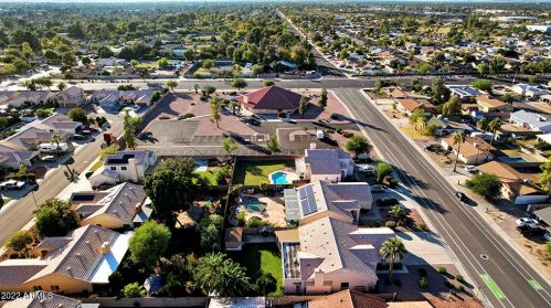 5019 Paradise Ln, Glendale AZ  85306-2655 exterior
