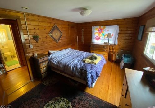 31 Pinecliff Lake Dr, West Milford NJ  07480-1324 exterior