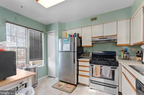 2406 Wimbledon Way, Blenheim, NJ 08012-5561