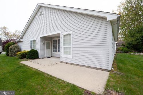 113 Sylvan Lake Blvd, Berkeley Township, NJ 08721-1971