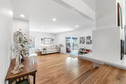 7869 Valentia St, Englewood CO  80112-3301 exterior