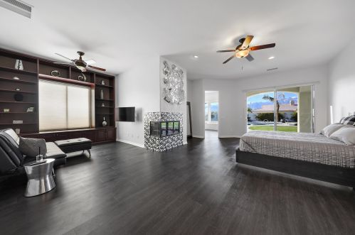 5 Curie Ct, Rancho Mirage CA  92270-2713 exterior