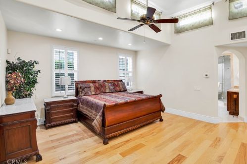 10026 Mattock Ave, Downey CA  90240-3529 exterior