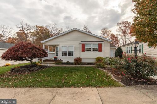 1070 Scenic View Dr, Collegeville PA  19473-2077 exterior