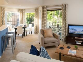 28188 Moulton Pkwy, Laguna Beach CA  92677-7505 exterior