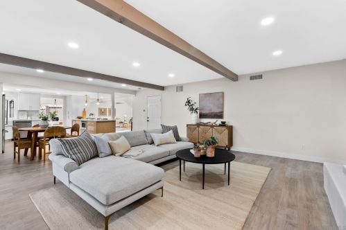 2216 Silver Peak Pl, Encinitas CA  92024-3145 exterior