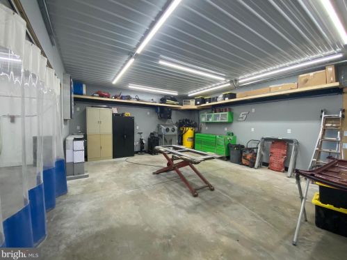 412 Washington Ave, Downingtown PA  19335-2708 exterior