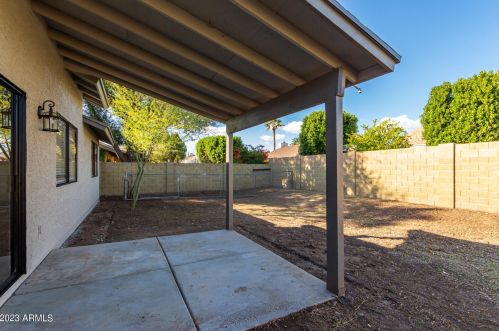 6514 Turquoise Ave, Glendale AZ 85302-1037 exterior