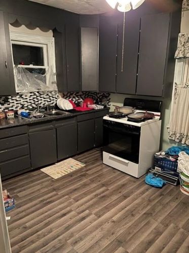 214 Cedar Ave, Hermitage, PA 16146-2620