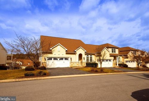 2814 Mimosa Ln, Lancaster, PA 17601-2049