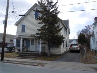 1 Robinson Ter, Plattsburgh, NY 12901-1608