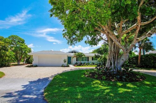 852 Lindgren Blvd, Sanibel, FL 33957-4804