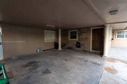 6265 111th Ter, Hialeah FL  33012-2354 exterior