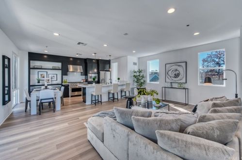 20452 Santa Ana Ave, Newport Beach, CA 92660-0242