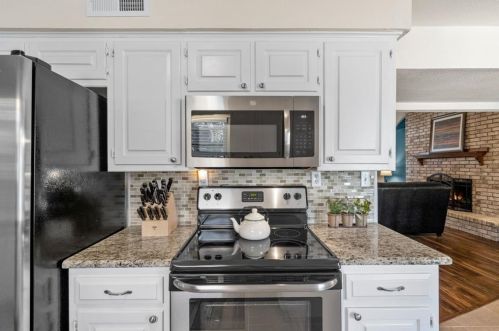 1917 Maxwell Dr, Lewisville TX  75077-7520 exterior