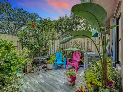 5053 Pine Abbey Dr, West Palm Beach, FL 33415-9186
