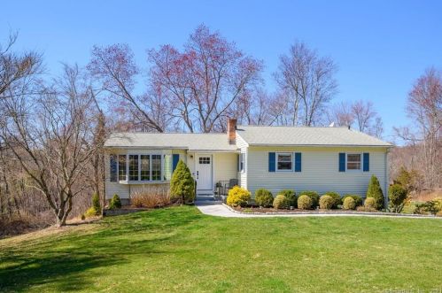 30 Ox Dr, Brookfield Center, CT 06804-3631