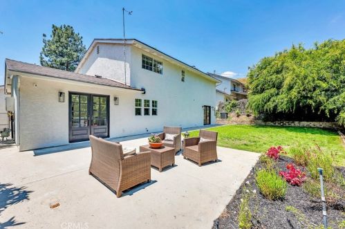 3586 Lathrop Ave, Simi Valley CA  93063-1119 exterior