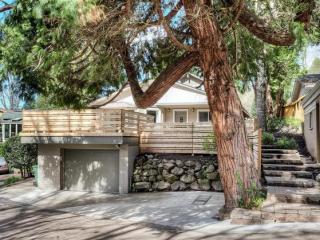 1740 103rd St, Seattle, WA 98125-7639