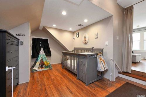 324 4 St, Elwood NY  11731-2930 exterior