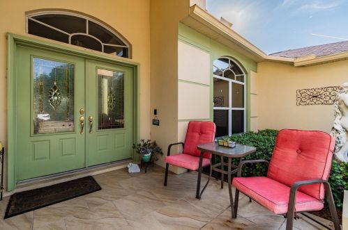 8206 Baytree Dr, New Port Richey, FL 34653-6568