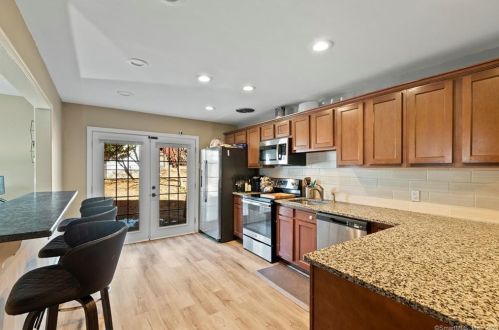 54 Piping Rock Dr, Waterbury CT  06706-2425 exterior