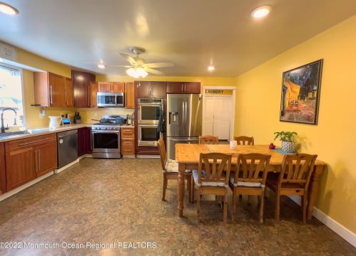 475 Toms River Rd, Jackson Twp NJ  08527-3722 exterior