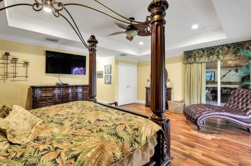 8813 Wendy Ln, West Palm Beach FL  33411-6522 exterior