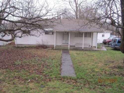 620 Elm St, Washington Ch, OH 43160-2527