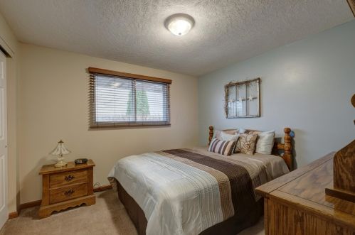 212 Edgefield Blvd, Marion OH 43302-5801 exterior