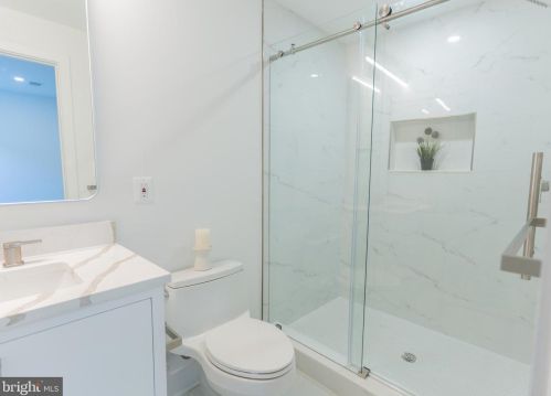 2219 Westmoreland St, Falls Church VA  22043-1701 exterior