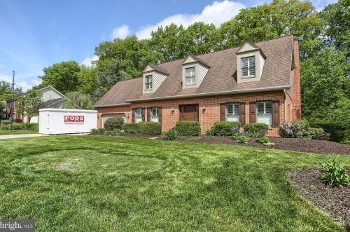 3978 Brookridge Dr, Navy Sup Dpt, PA 17050-2103