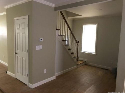 119 Ledgeside Ave, Waterbury CT  06708-2707 exterior