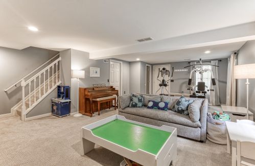 24 Greenbriar Ave, Covington KY  41017-2752 exterior