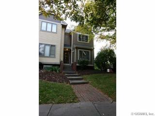 99 Cornhill Pl, Rochester, NY 14608-2282