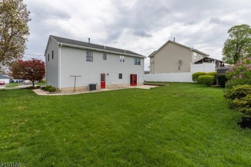 309 White Ave, Manville NJ  08835-2015 exterior