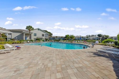 13080 Castle Harbour Dr, Naples FL  34110-8131 exterior