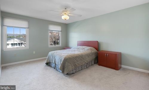 56 Sherwood Cir, West Enola PA  17025-1840 exterior