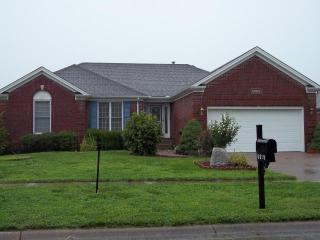 6619 Sun Ray Dr, Louisville, KY 40272-3881