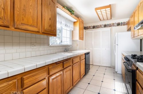 8072 San Heron Cir, Buena Park CA  90620-2914 exterior