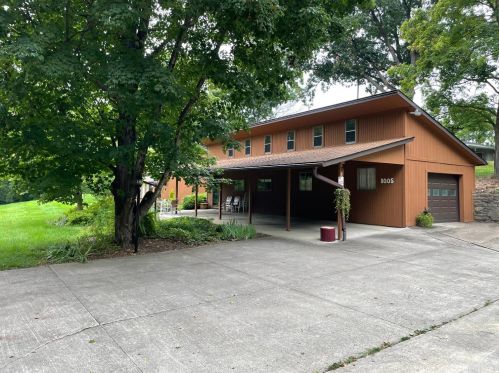 8005 Elizabeth St, Cincinnati, OH 45231-3307