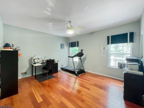 21 Cambridge Ct, Princeton NJ  08540-7928 exterior
