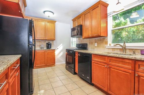 175 Ramona Ct, Yorktown Hgts NY  10598-3318 exterior