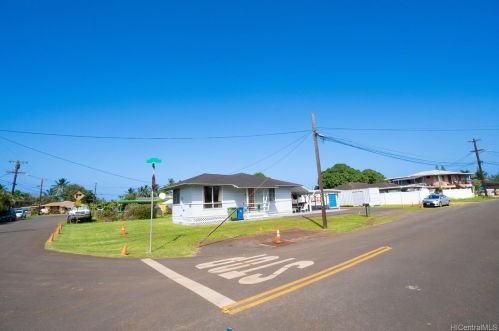 67353 Kaliuna St, Waialua, HI 96791-8565