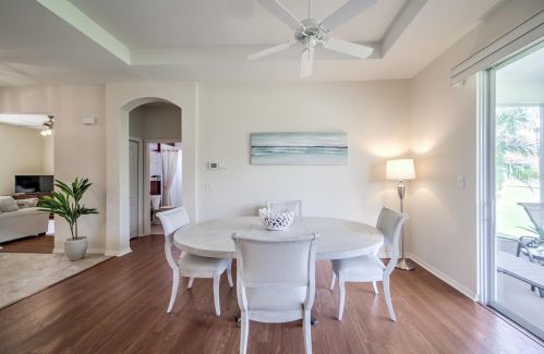 2217 Preservation Green Ct, Ruskin FL  33573-4418 exterior