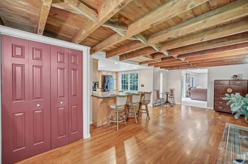 291 Spring Hill Rd, Upper Stepney CT  06468-2143 exterior