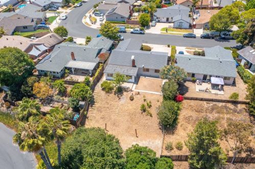 6227 Buisson St, San Diego CA 92122-2246 exterior